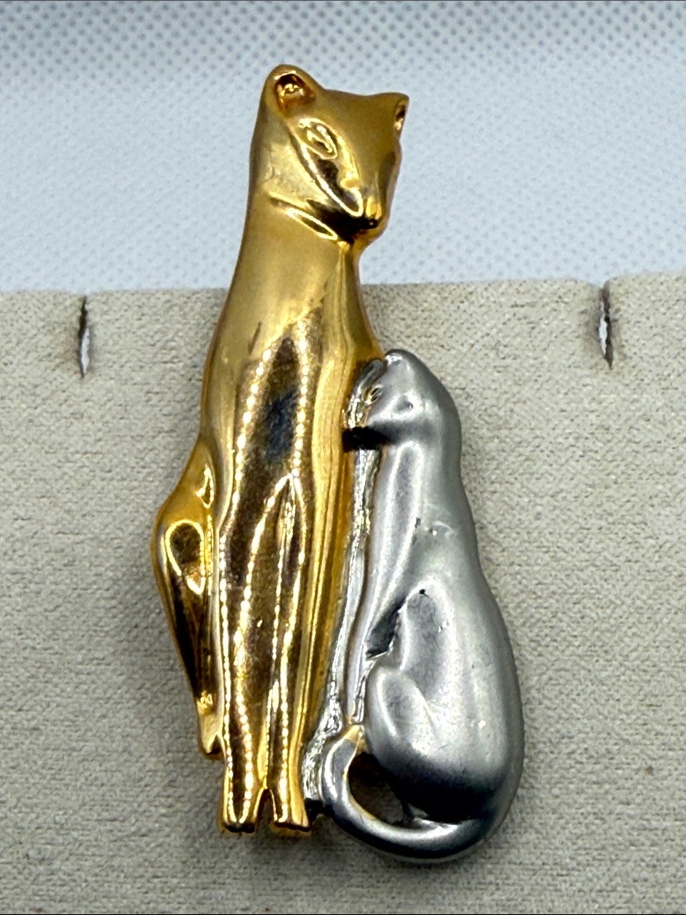 Vintage Gold tone cat brooch pin mixed metal